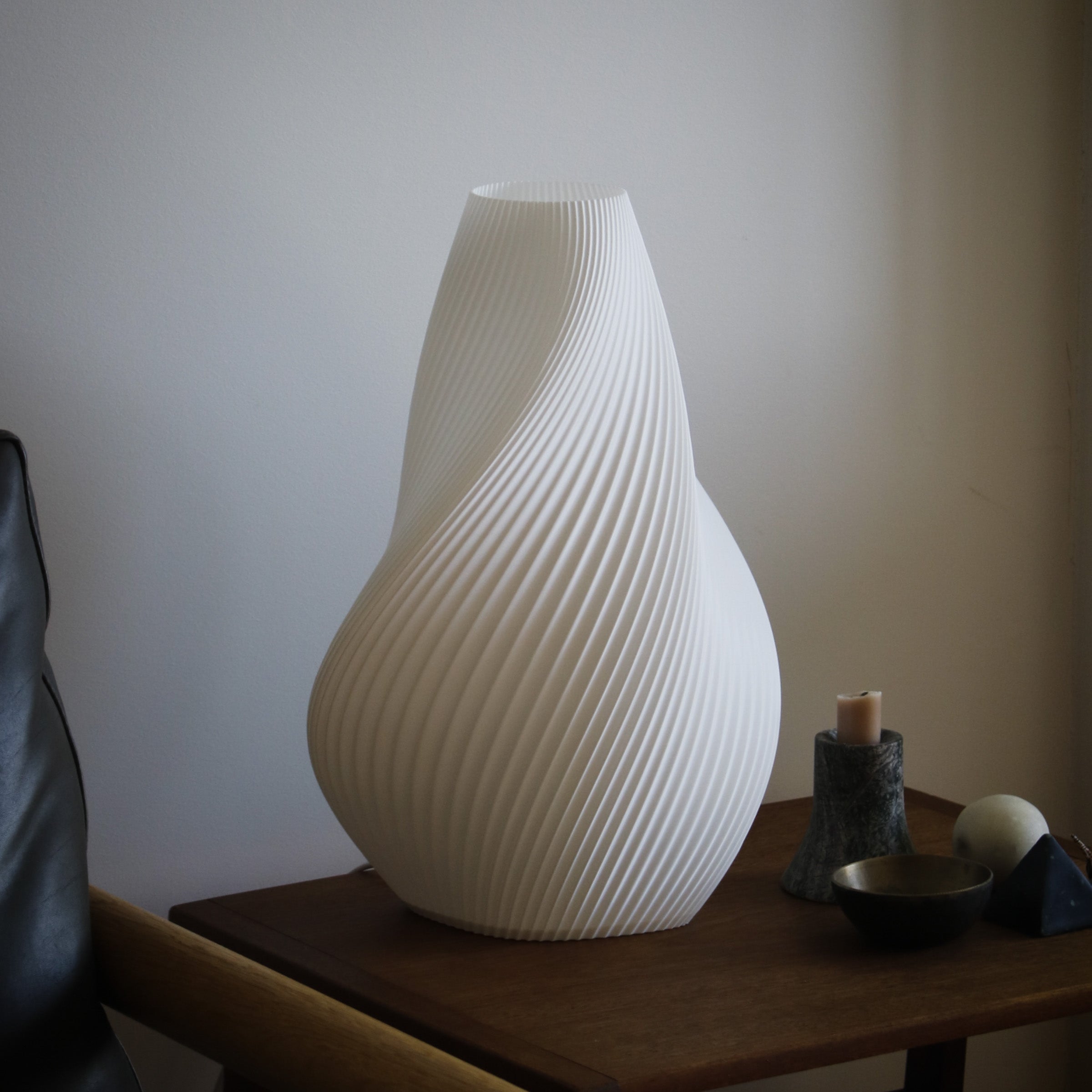 Cam Barrett. Ray 35 Lamp