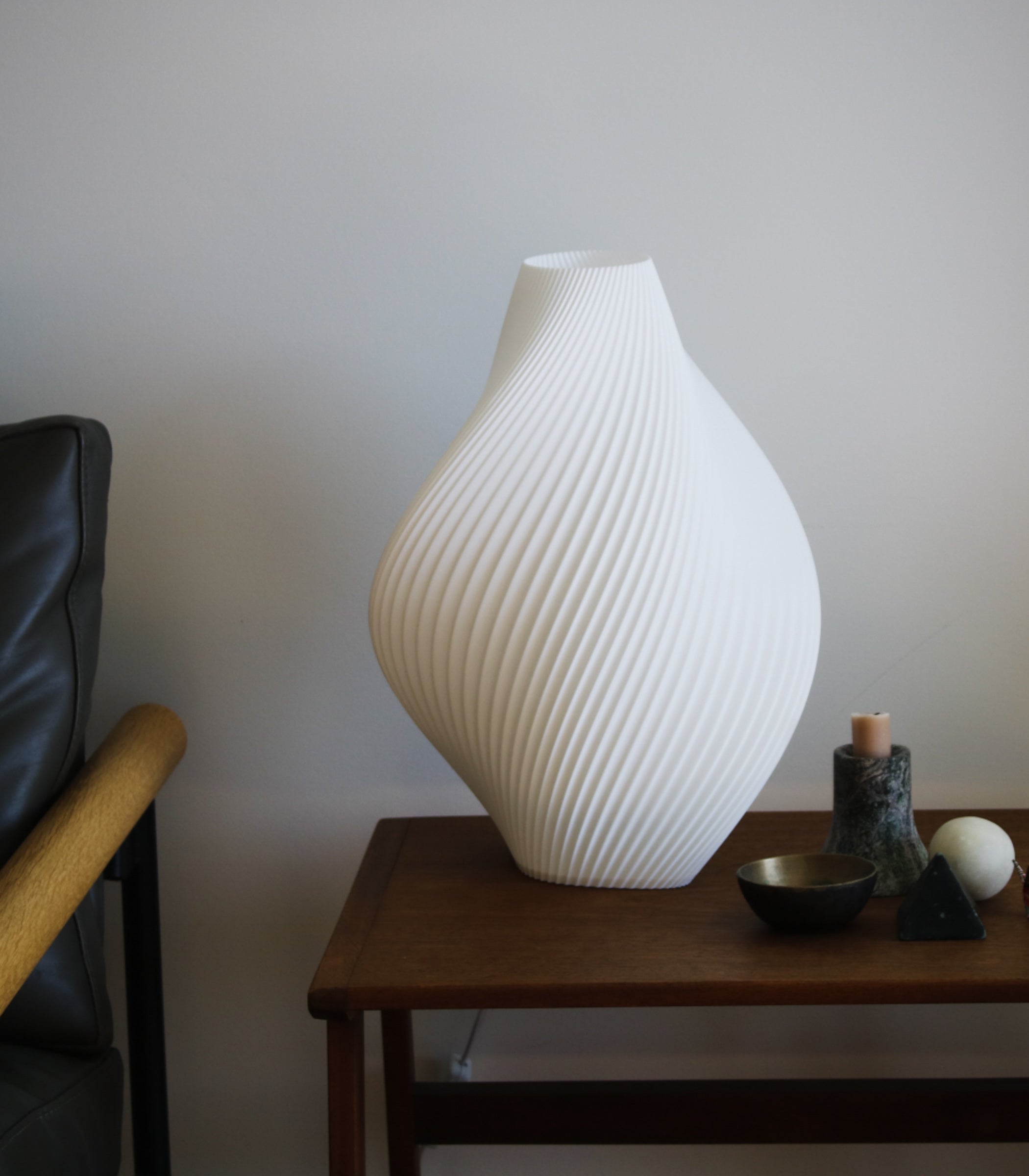 Cam Barrett. Ray 35 Lamp