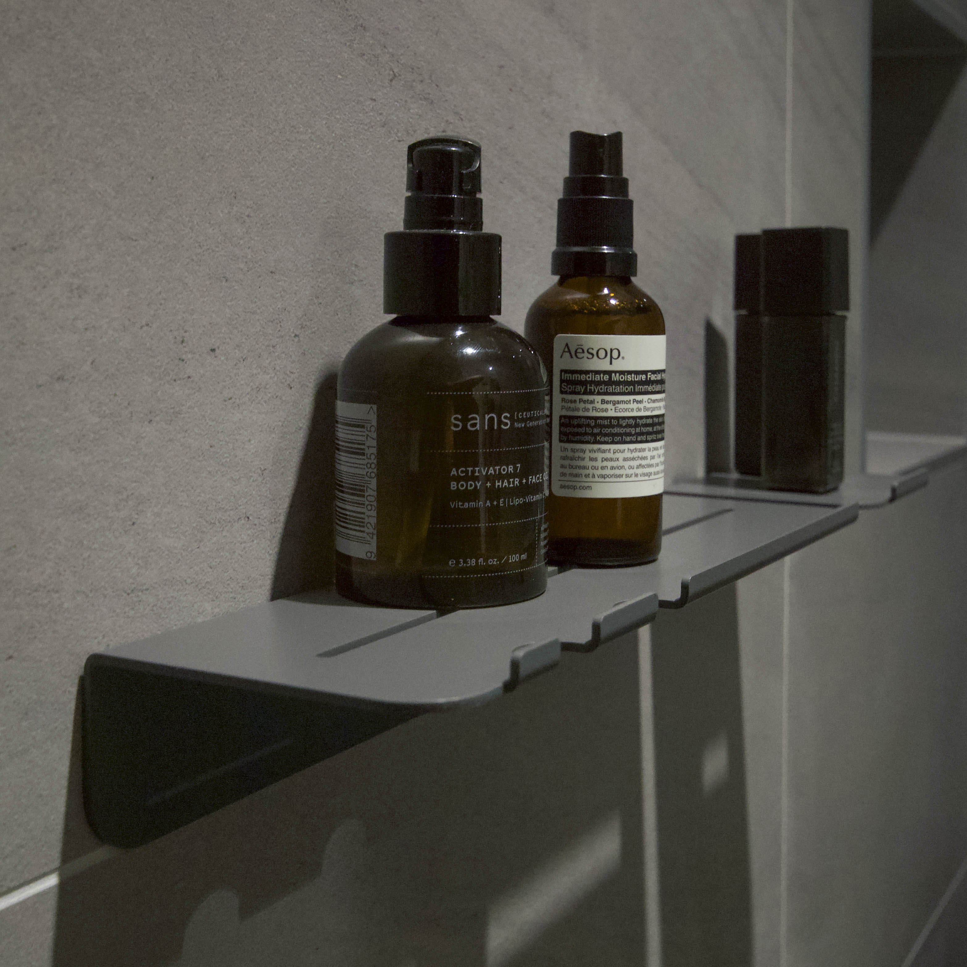 Crisp &Co. Iplo Shower Shelf