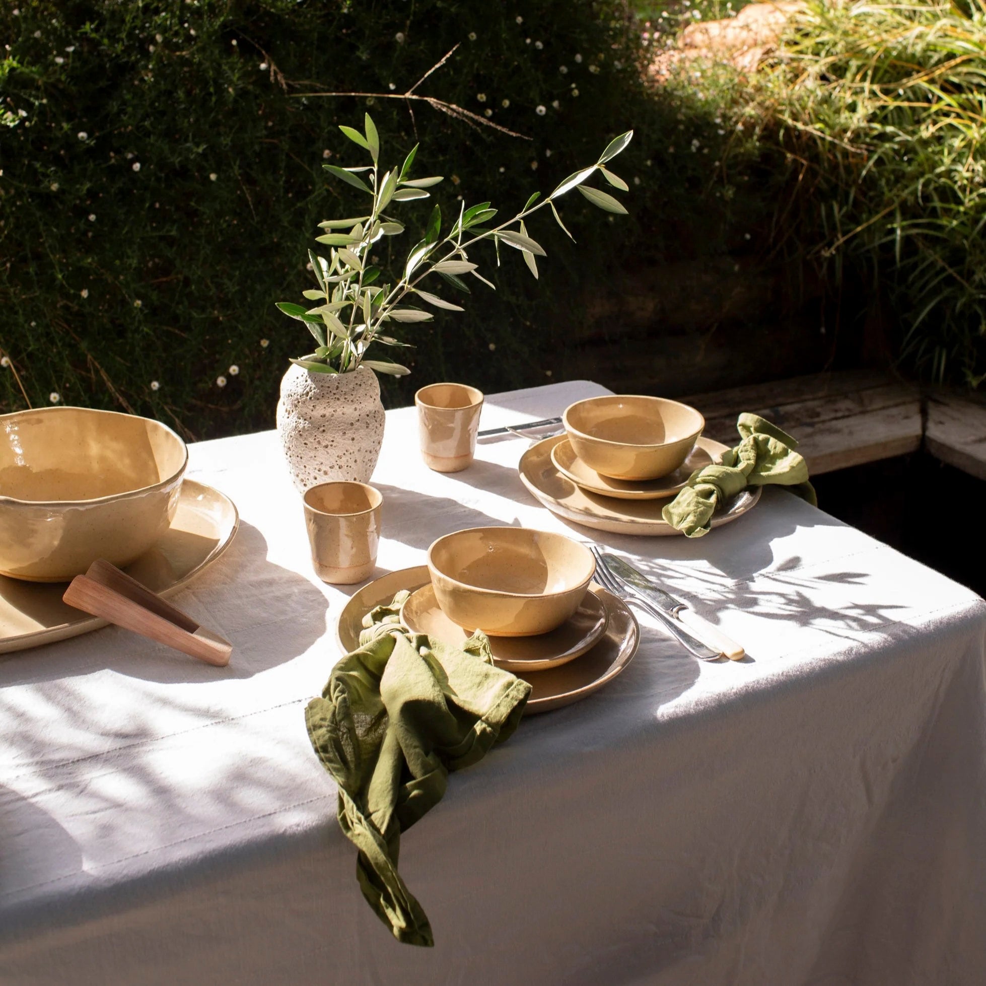 Lil Ceramics. Everyday Essentials Dinner Set