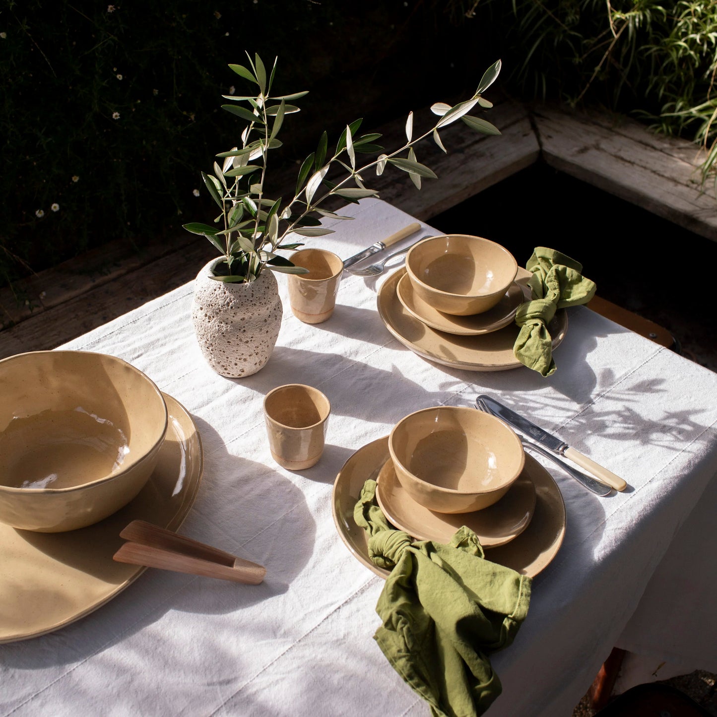 Lil Ceramics. Essentials Dinner Set - Speckled Tan