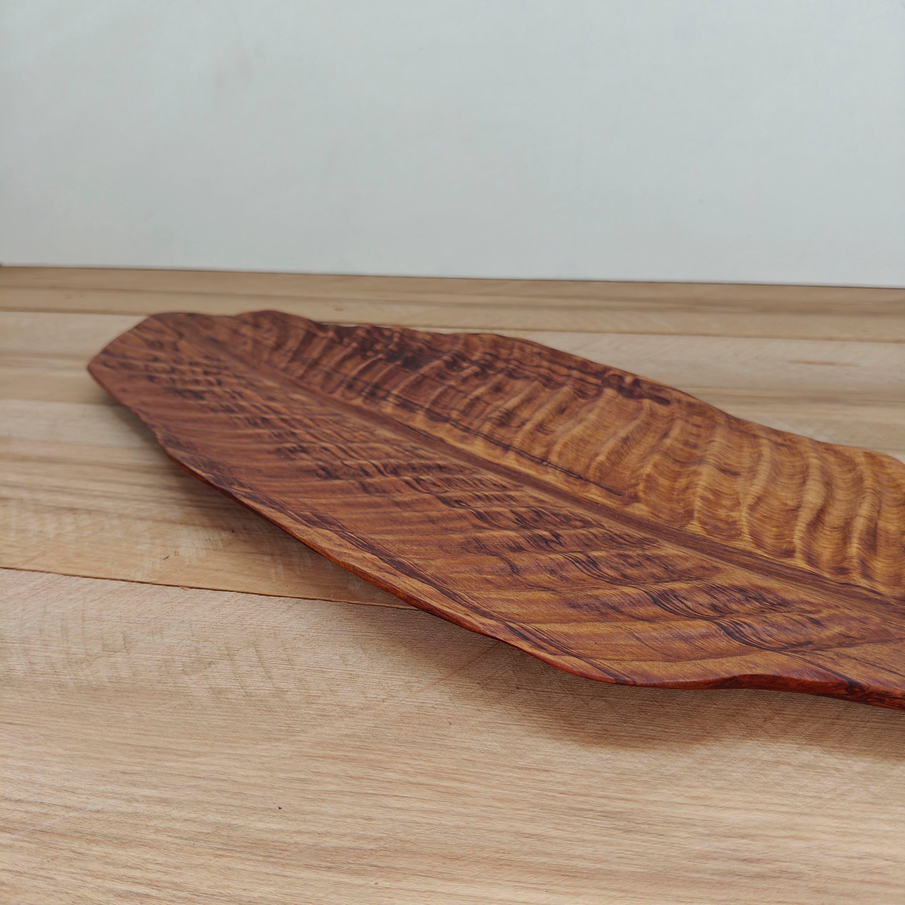 Nice.Jo. - Jo Bidwell. Paradise Leaf Platter 01