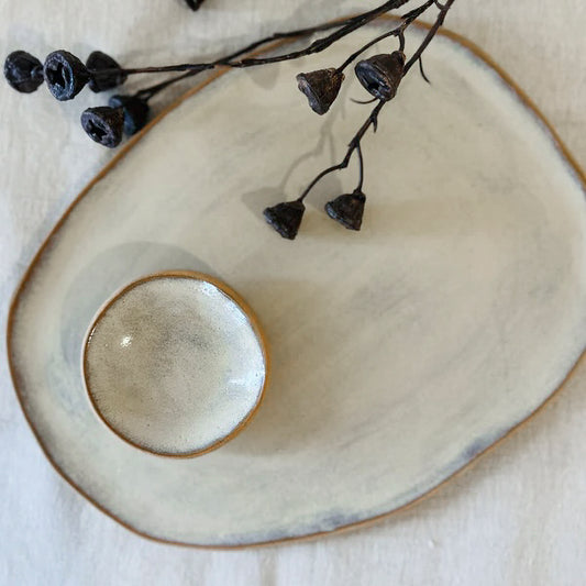 teresamaree.clay. Platter + Pinch pot | Chestnut