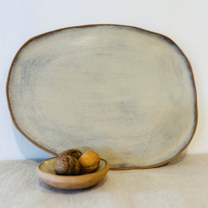 teresamaree.clay. Platter + Pinch pot | Chestnut