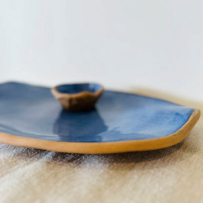 teresamaree.clay. Platter + Pinch pot | Shades of blue