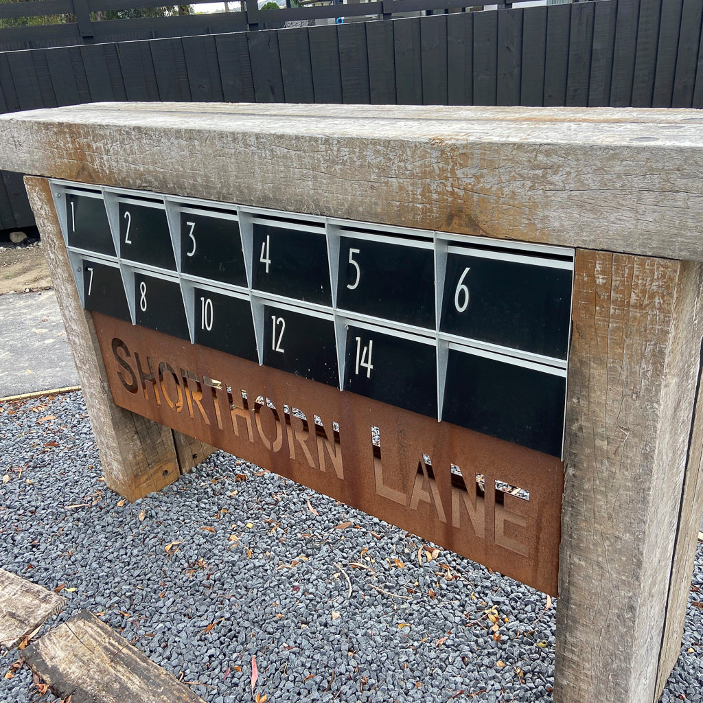 Box Design. Urban letterbox - Silver Pearl casing