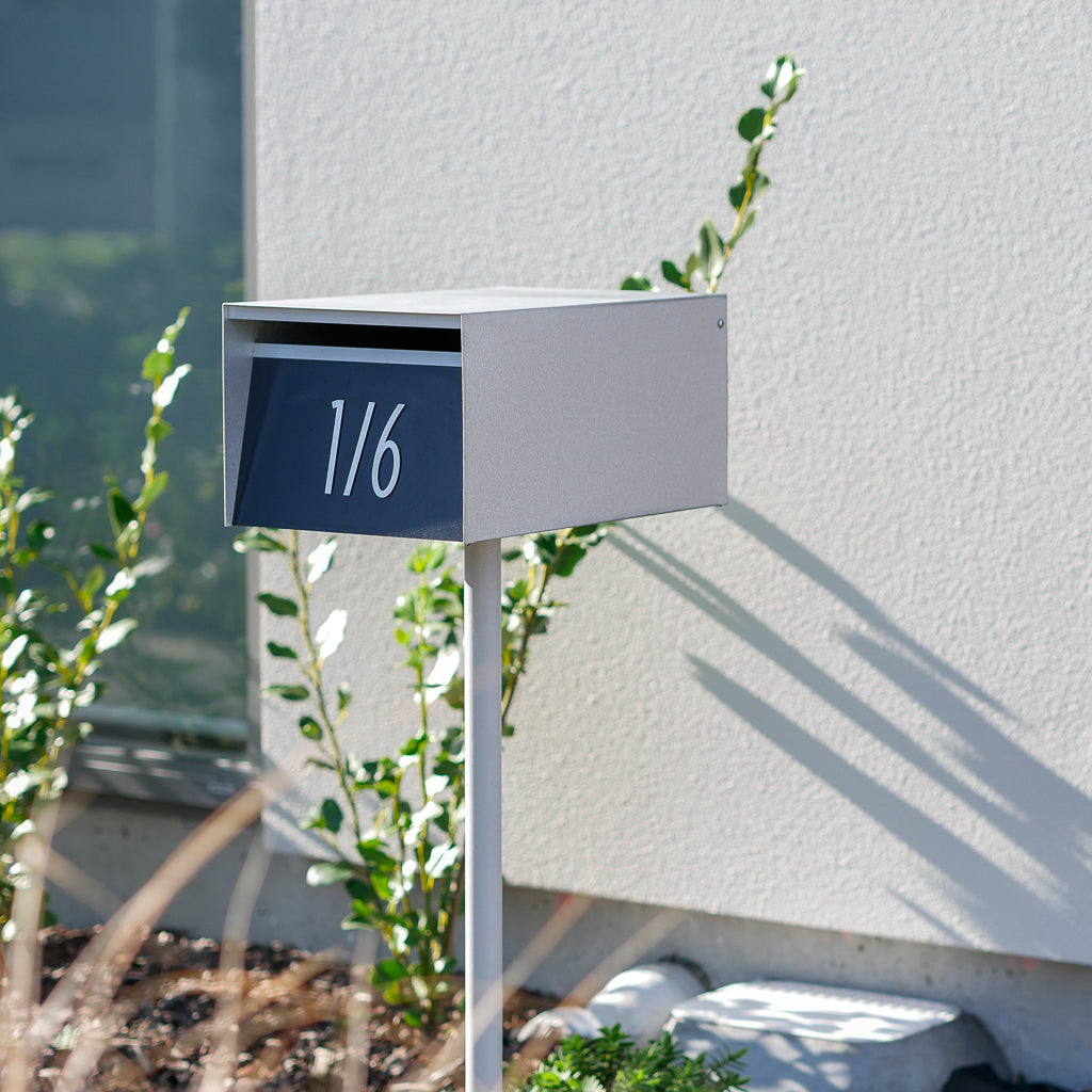 Box Design. Urban letterbox - Silver Pearl casing