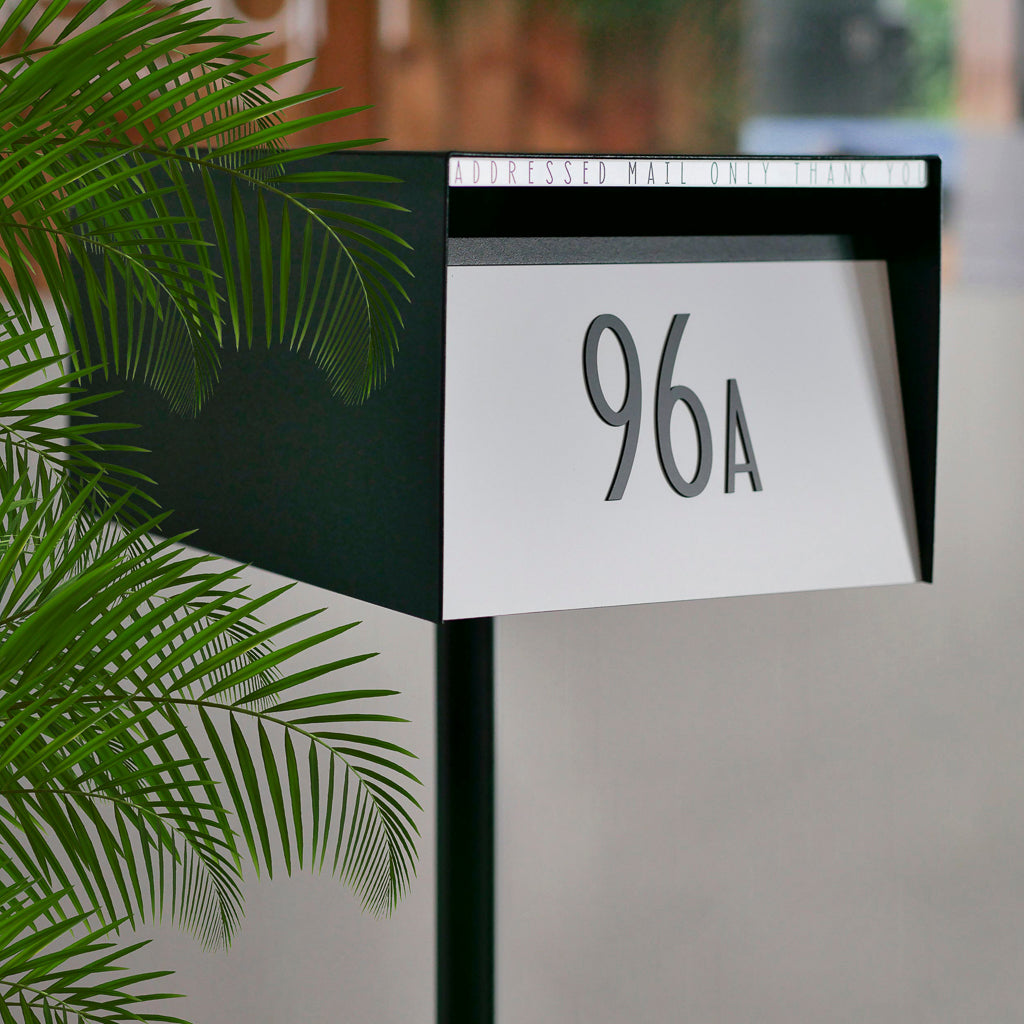 Box Design. Letterbox Pole - Black